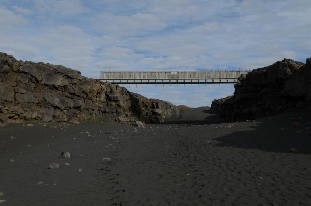 Brücke zwischen den Kontinentalplatten.